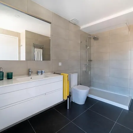 Blue By The River 4 - Unique Penthouse Duplex With A View 리스본