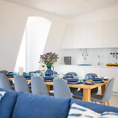 Blue By The River 4 - Unique Penthouse Duplex With A View 리스본