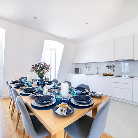 Blue By The River 4 - Unique Penthouse Duplex With A View 아파트 *