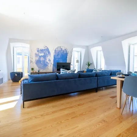 Апартаменты Blue By The River 4 - Unique Penthouse Duplex With A View *